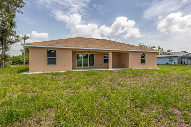 custom home builder in Englewood, FL